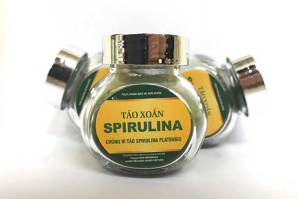 Bột tảo xoắn Spirulina có thể sử dụng cho cả người lớn và trẻ em