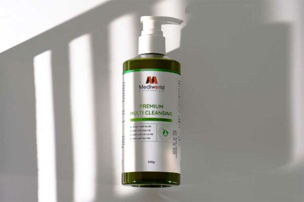 Sữa rửa mặt Premium Multi Cleansing giúp làm sạch dịu nhẹ, phù hợp với nhiều loại da và nhiều nhu cầu chăm sóc khác nhau