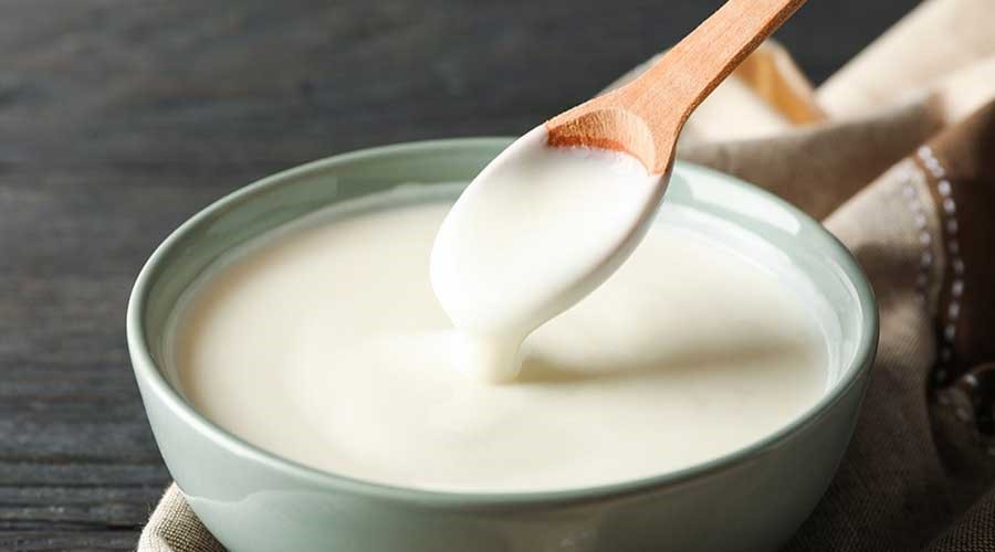 Sữa chua có khả năng kháng viêm diệt khuẩn rất tốt cho da mụn viêm