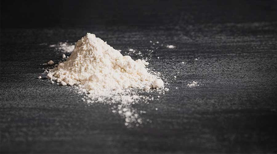 Polyvinylpyrrolidone có dạng bột màu trắng đến xám (tùy theo nồng độ) và mùi hương nhẹ