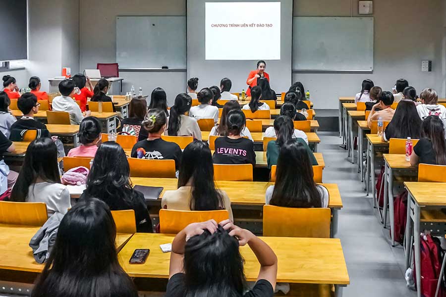 Gặp gỡ tân sinh viên ngành Công nghệ Thẩm mỹ trường Đại học Văn Lang năm 2023 - 1