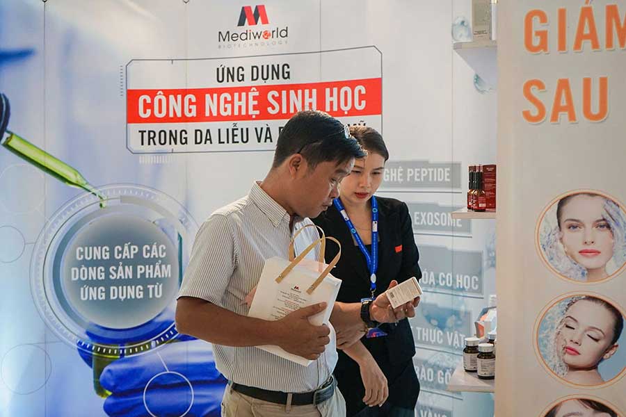 Hội nghị Khoa học “Ứng dụng Laser - Ánh sáng trong Y học và Thẩm mỹ” - 11