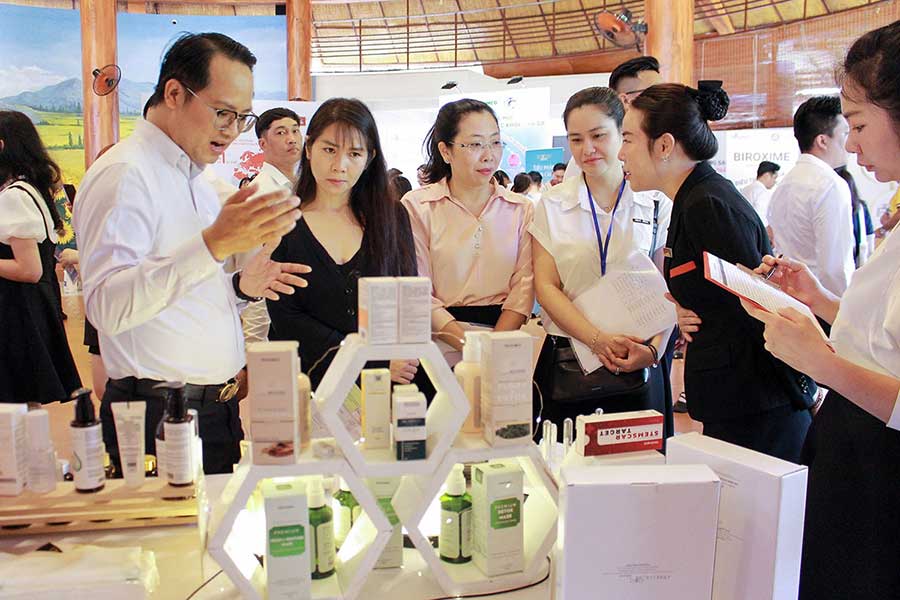 Hội nghị Da liễu học Mekong lần 8 chủ đề: “Xu hướng mới trong điều trị & chăm sóc sức khỏe làn da” - 12