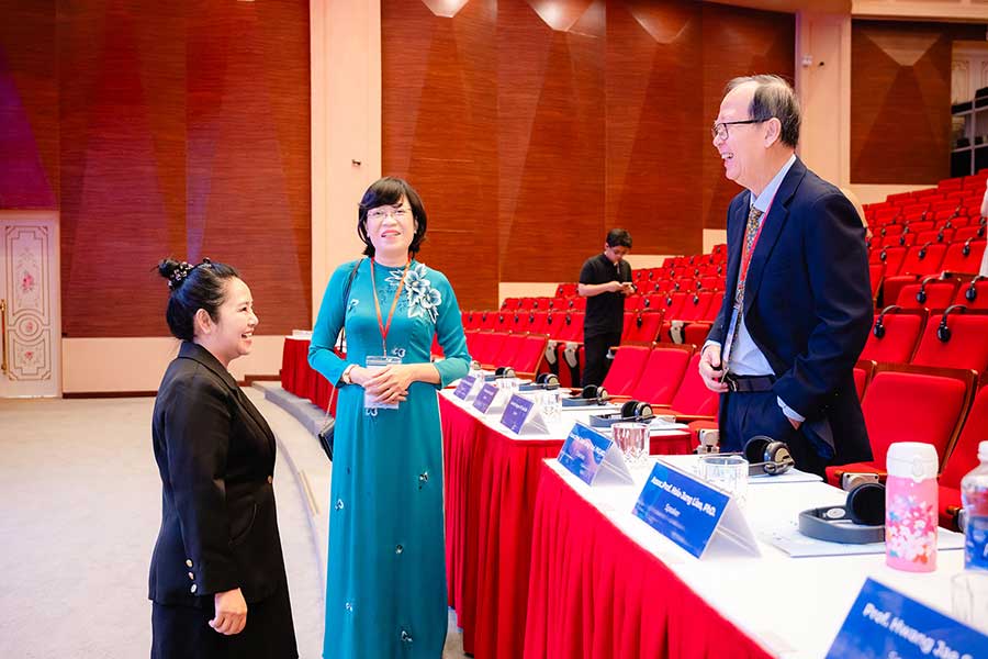 Hà Nội | Hội nghị khoa học về Y học Tái tạo và Công nghệ Tế bào gốc trong Da thẩm mỹ tại trường Đại học VinUni - 14