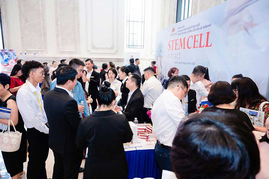 Hà Nội | Hội nghị khoa học về Y học Tái tạo và Công nghệ Tế bào gốc trong Da thẩm mỹ tại trường Đại học VinUni - 21
