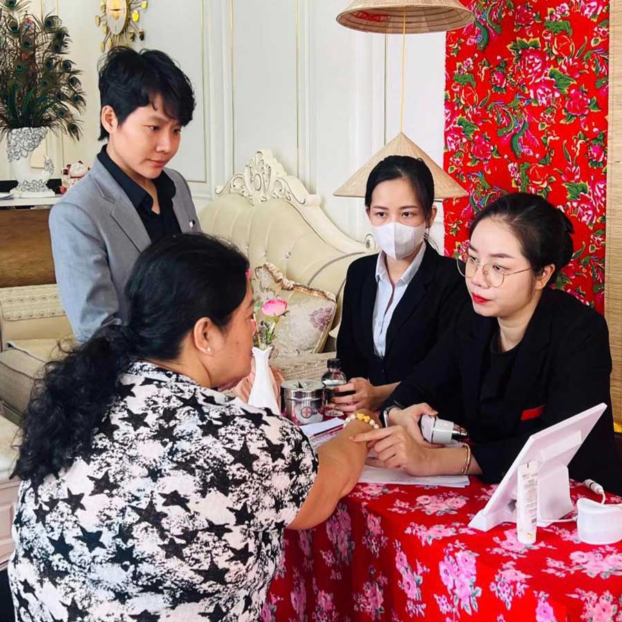 Bản Chất Sinh Học Của Da Mụn Và Mụn Nhiễm Corticoid