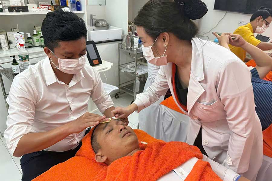 Kỹ Thuật Rửa Mặt & Massage Tiêu Chuẩn - 4
