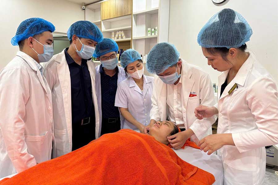 Kỹ Thuật Rửa Mặt & Massage Tiêu Chuẩn - 7