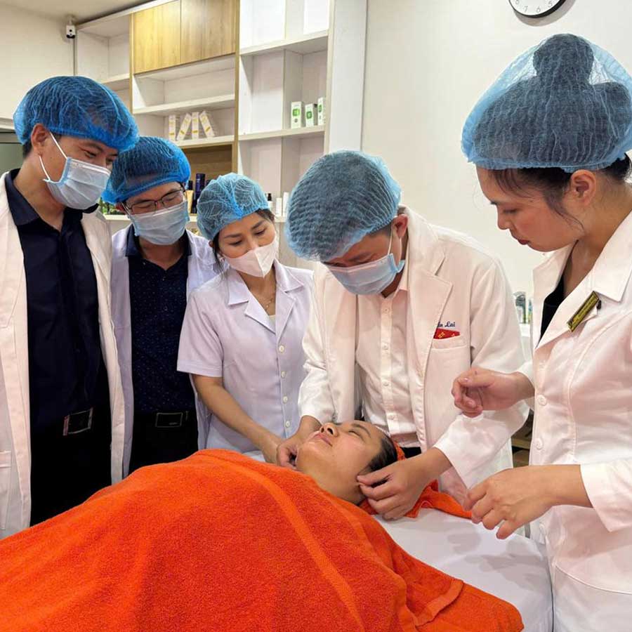 Kỹ Thuật Rửa Mặt & Massage Tiêu Chuẩn