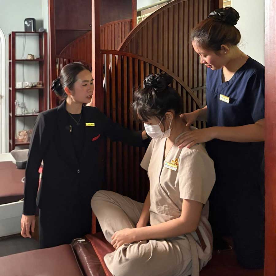 Massage Cổ, Vai, Gáy, Khớp Gối