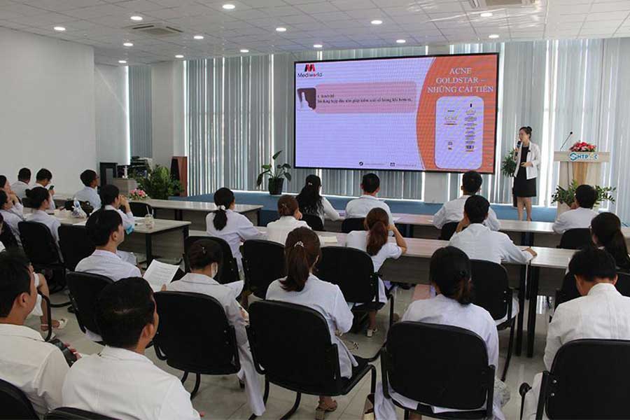 Phác Đồ Xử Lý Các Hệ Quả Sau Chăm Sóc Da Mụn - 1
