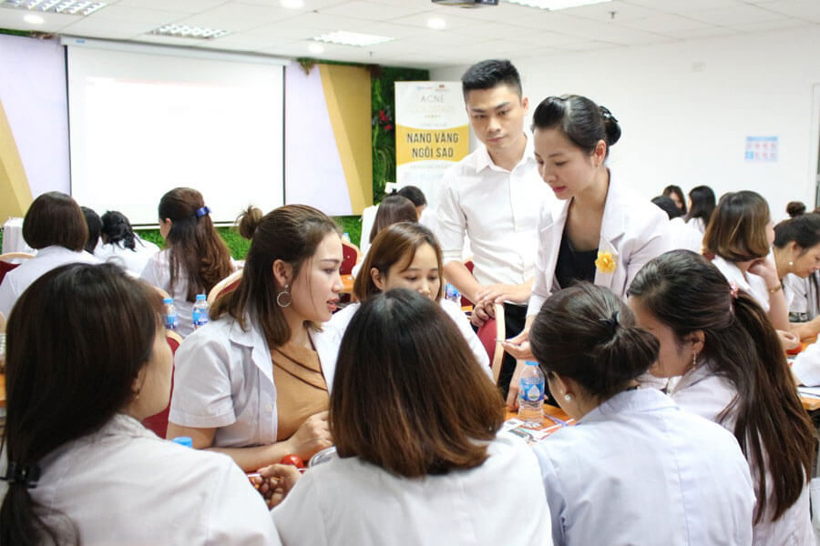 Phác Đồ Xử Lý Các Hệ Quả Sau Chăm Sóc Da Mụn - 2