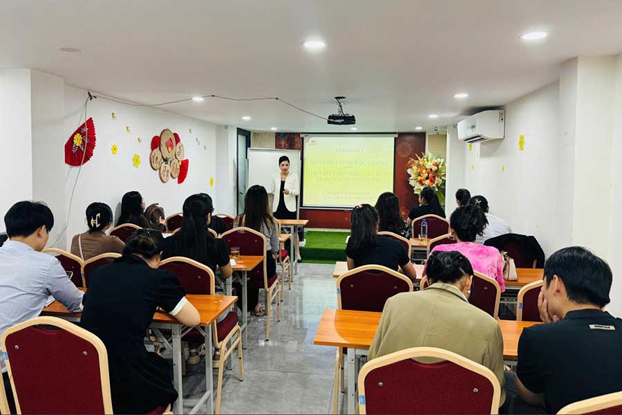 Tái tạo và trắng sáng da an toàn với Gold 24k - 6