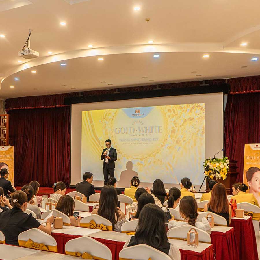 Tái tạo và trắng sáng da an toàn với Gold 24k