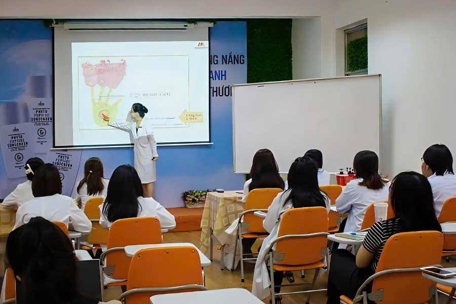 Viêm nang lông do nấm Malassezia gây ra - 7