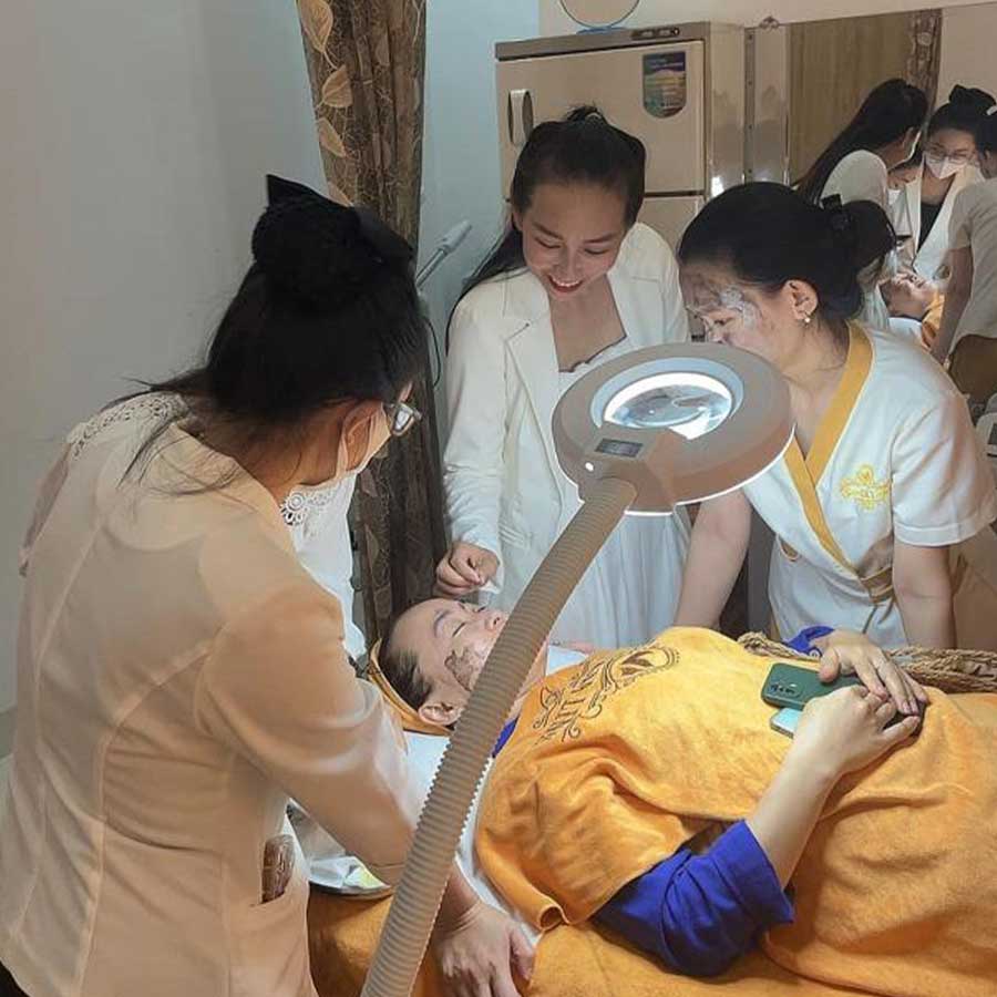 Thẩm Mỹ Sẹo Lõm