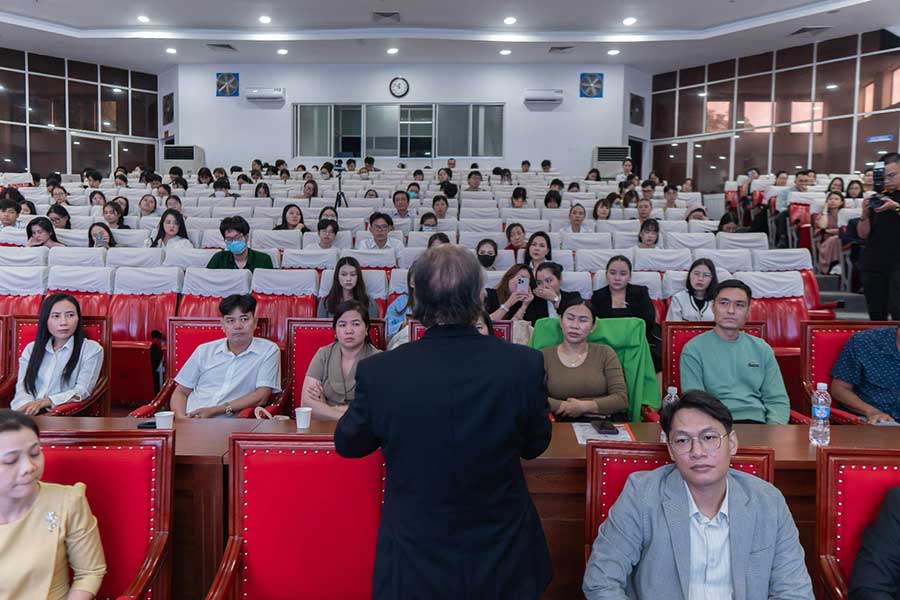 Đại học Y khoa Phạm Ngọc Thạch & Mediworld tổ chức Hội thảo Khoa học "Công nghệ PRP Activator kết hợp PRF trong điều trị" - 4