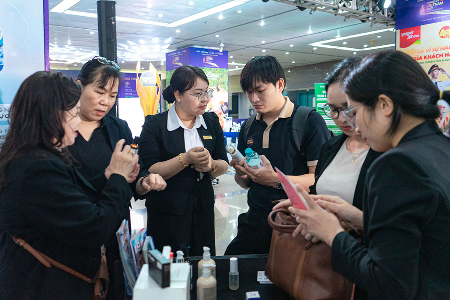 Made By VietNam Day 2025 | Sự kiện Truyền cảm hứng và Vinh danh “Dấu ấn Thương hiệu Việt” - 2