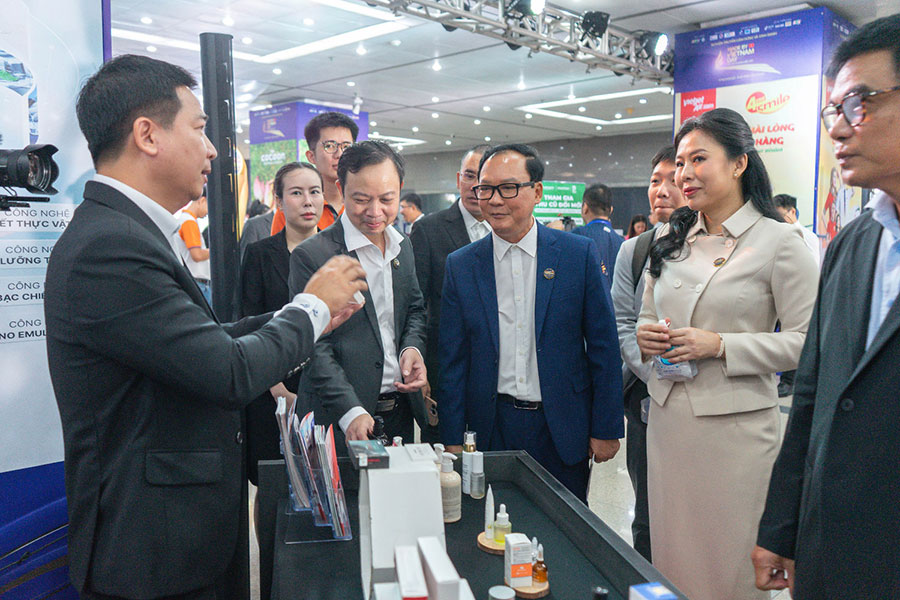 Made By VietNam Day 2025 | Sự kiện Truyền cảm hứng và Vinh danh “Dấu ấn Thương hiệu Việt” - 4