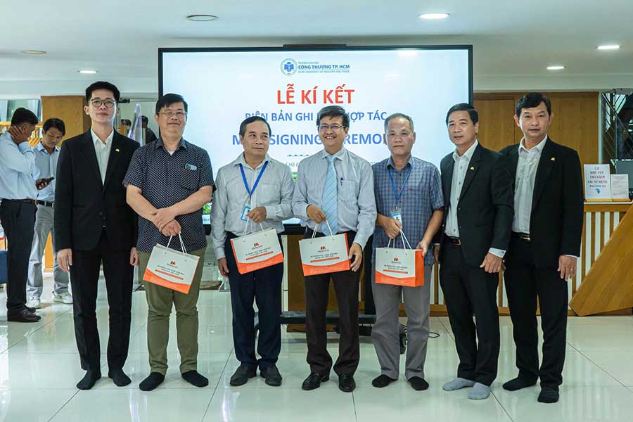 Ký kết Biên bản ghi nhớ hợp tác giữa Mediworld và Trường Đại học Công thương TP. HCM - 10