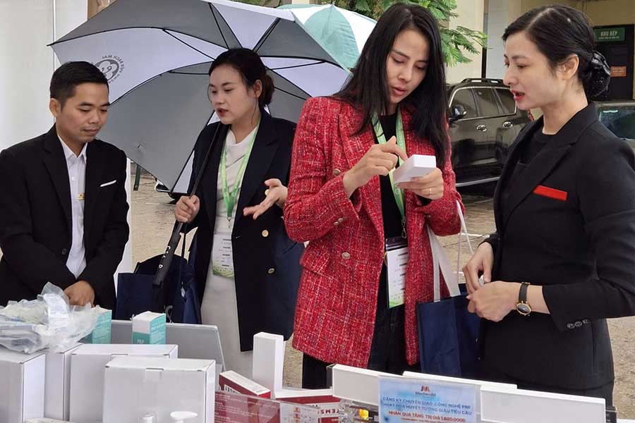 Hà Nội | Hội nghị Khoa học chuyên ngành Da liễu và Bỏng Bệnh viện Bạch Mai lần II năm 2025 - 10