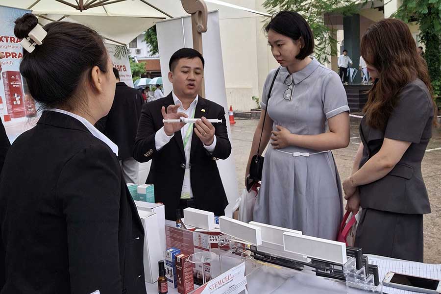 Hà Nội | Hội nghị Khoa học chuyên ngành Da liễu và Bỏng Bệnh viện Bạch Mai lần II năm 2025 - 9