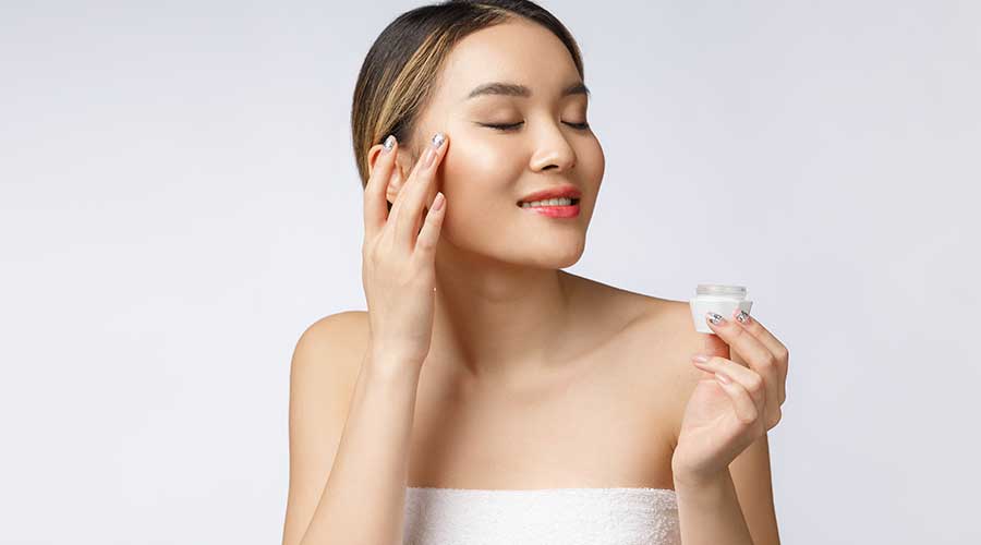 Chiết xuất từ hoa hồng đá lành tính, có thể sử dụng cho nhiều làn da khác nhau