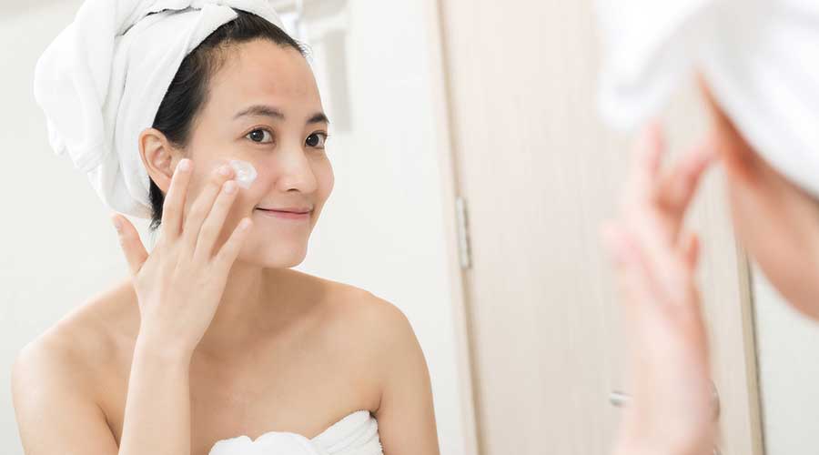 Tẩy da chết đúng cách giúp làn da được sạch sâu, thông thoáng, hạn chế tình trạng mụn