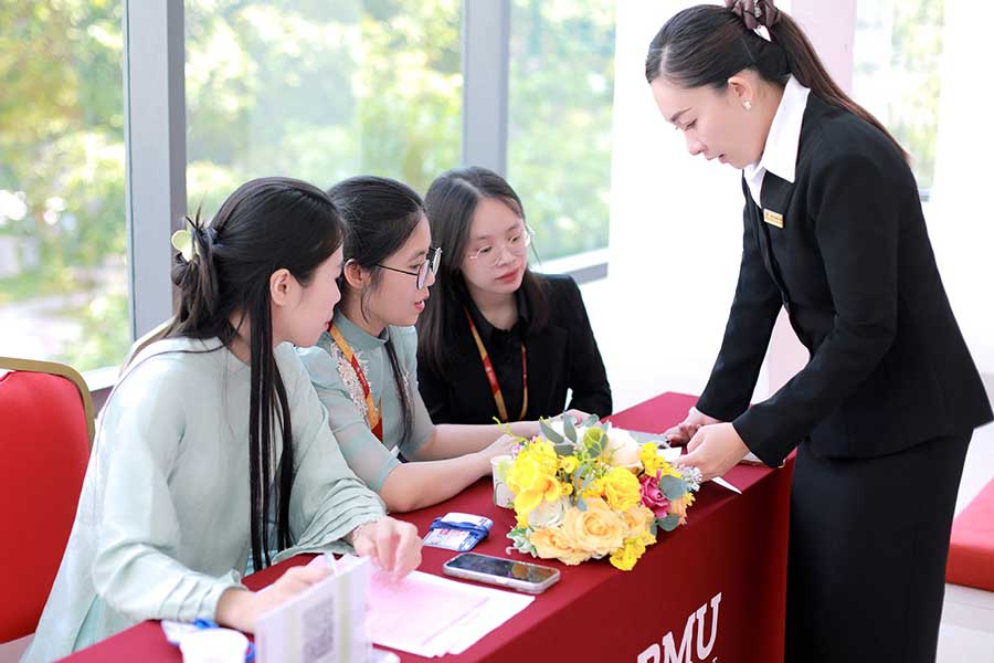 [Tây Nguyên] Hội thảo Khoa học về Công nghệ PRP - PRF và Công nghệ Sinh học trong Da liễu - Da thẩm mỹ - 4