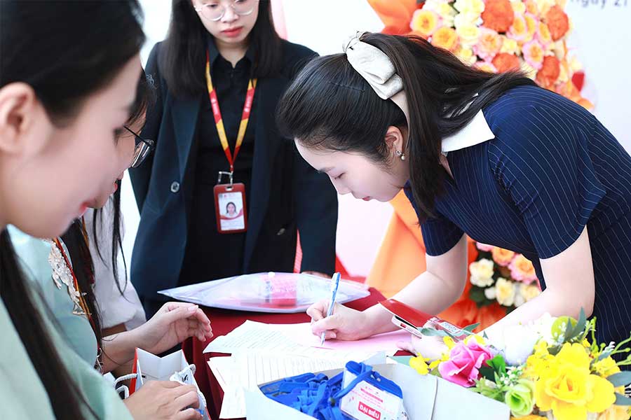 [Tây Nguyên] Hội thảo Khoa học về Công nghệ PRP - PRF và Công nghệ Sinh học trong Da liễu - Da thẩm mỹ - 8