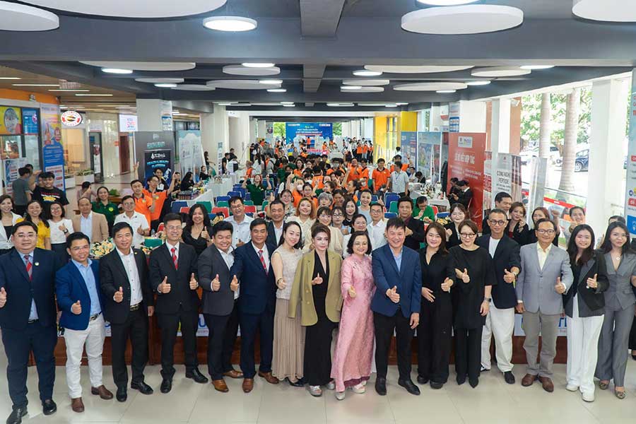 Ngày hội Phát triển Sản phẩm và Kết nối Doanh nghiệp lần 9 tại trường đại học HUTECH - 19