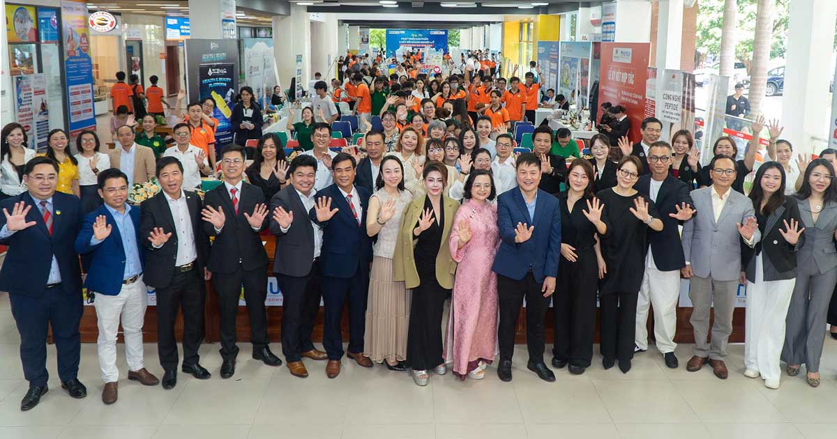 Ngày hội Phát triển Sản phẩm và Kết nối Doanh nghiệp lần 9 tại trường đại học HUTECH