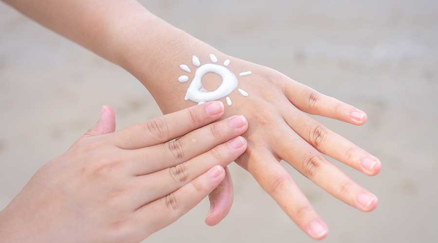 Bảo vệ da dưới ánh nắng không còn là bước chăm sóc “dành cho người lớn” mà dần trở thành nhu cầu cần thiết với mọi độ tuổi, mọi làn da