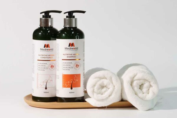 Bộ đôi dầu gội Nutritive Herbal Shampoo và kem xả Nutritive Herbal Conditioner hỗ trợ chăm sóc cho tóc và da đầu toàn diện