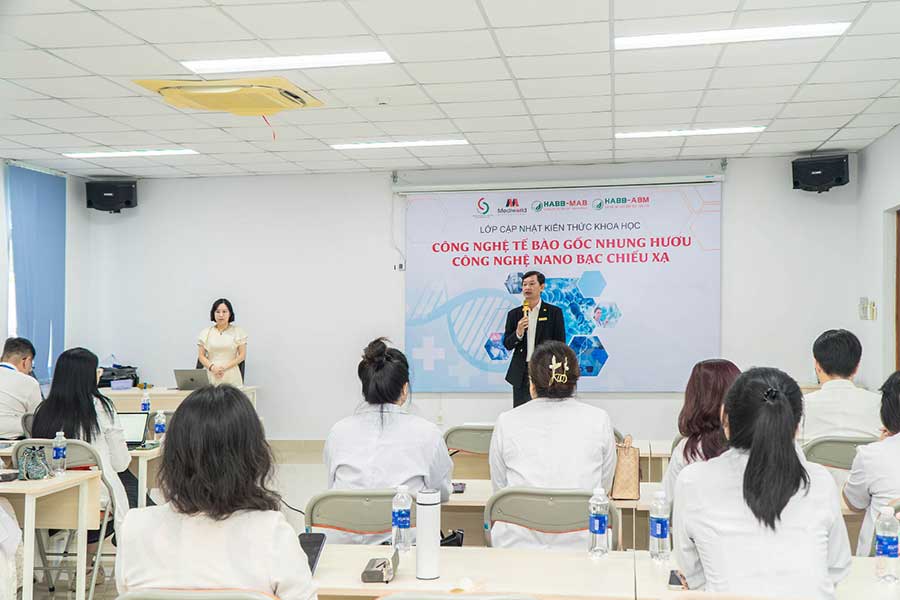 Buổi tham quan và cập nhật kiến thức khoa học tại Trung tâm Công nghệ Sinh học Tp. Hồ Chí Minh - 2