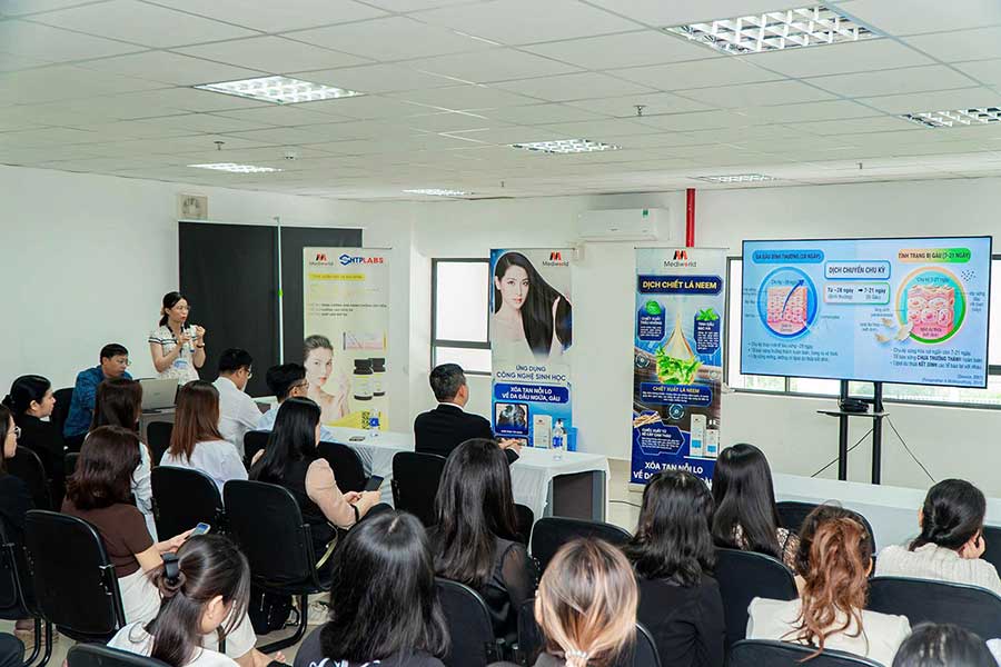 Chương trình cập nhật kiến thức và trực quan tại Trung tâm Nghiên cứu Triển khai Khu Công nghệ cao Tp. HCM - 12