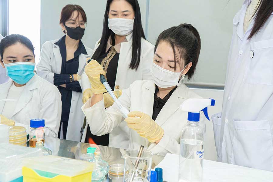 Chương trình cập nhật kiến thức và trực quan tại Trung tâm Nghiên cứu Triển khai Khu Công nghệ cao Tp. HCM - 4