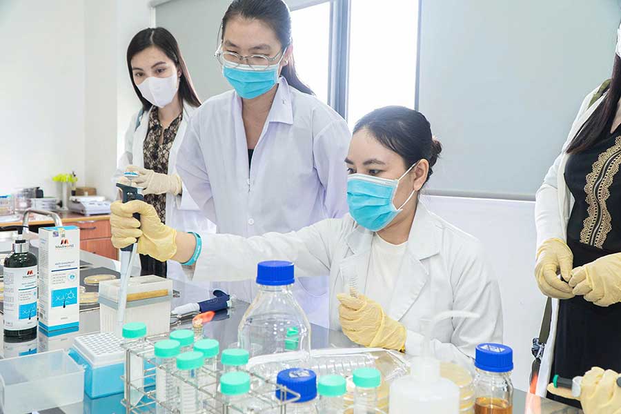Chương trình cập nhật kiến thức và trực quan tại Trung tâm Nghiên cứu Triển khai Khu Công nghệ cao Tp. HCM - 6