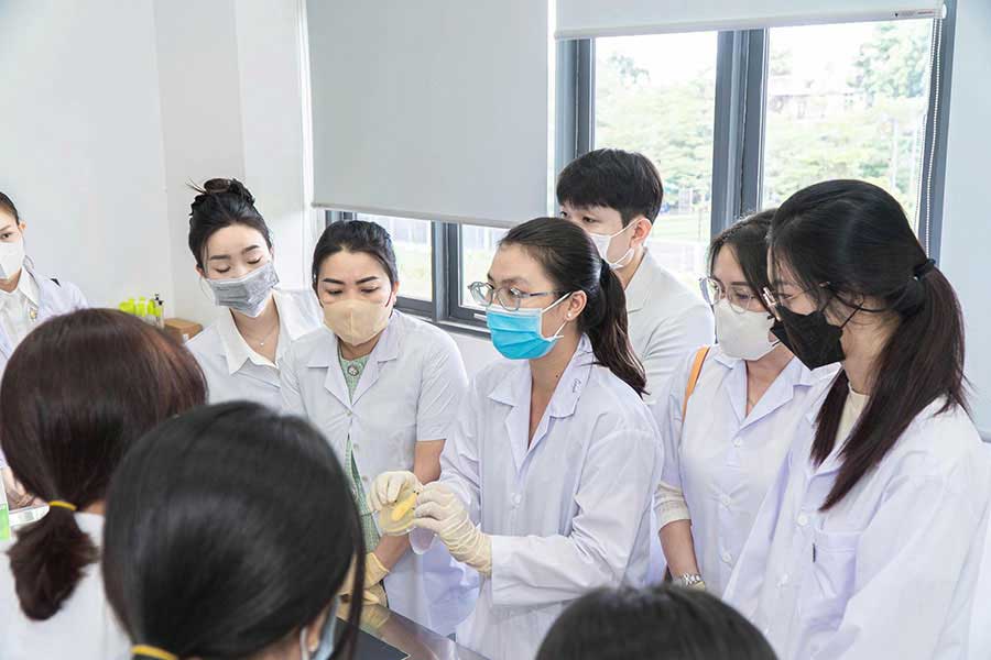 Chương trình cập nhật kiến thức và trực quan tại Trung tâm Nghiên cứu Triển khai Khu Công nghệ cao Tp. HCM - 8