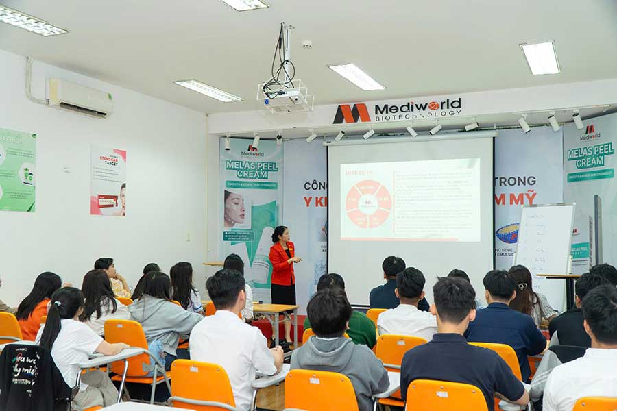 Chương trình kiến tập dành cho Sinh viên Đại học Kinh Tế - Luật chuyên ngành Quản trị Kinh doanh - 2
