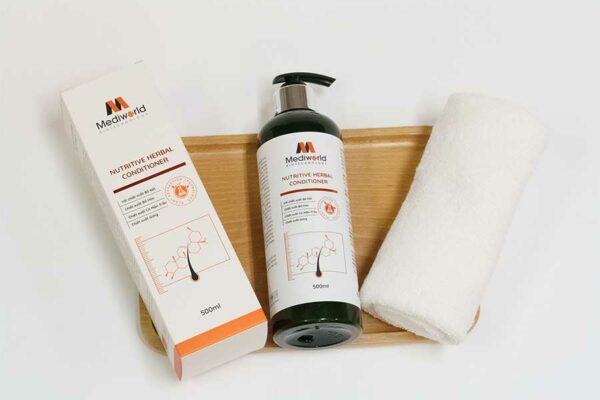 Nutritive Herbal Conditioner - Kem xả hỗ trợ giảm xơ rối, chăm sóc, cung cấp độ ẩm cho mái tóc và da đầu