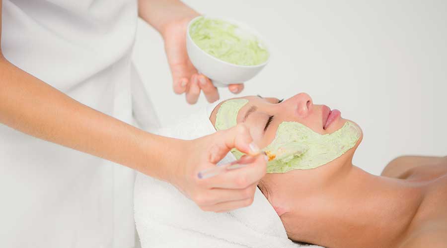 Dòng mỹ phẩm với thành phần từ chiết xuất thiên nhiên ngày càng được người dùng ưa chuộng