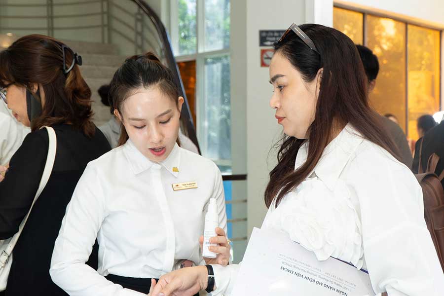 Hội thảo Khoa học “Công nghệ Tế bào gốc & Công nghệ Thẩm mỹ từ nghiên cứu đến ứng dụng lâm sàng” tại trường Đại học Y khoa Phạm Ngọc Thạch - 19