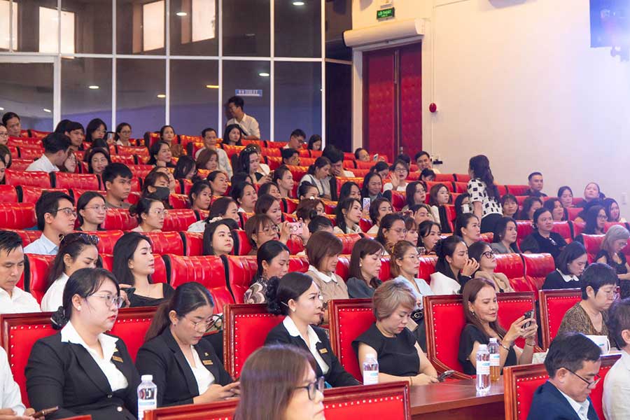 Hội thảo Khoa học “Công nghệ Tế bào gốc & Công nghệ Thẩm mỹ từ nghiên cứu đến ứng dụng lâm sàng” tại trường Đại học Y khoa Phạm Ngọc Thạch - 3