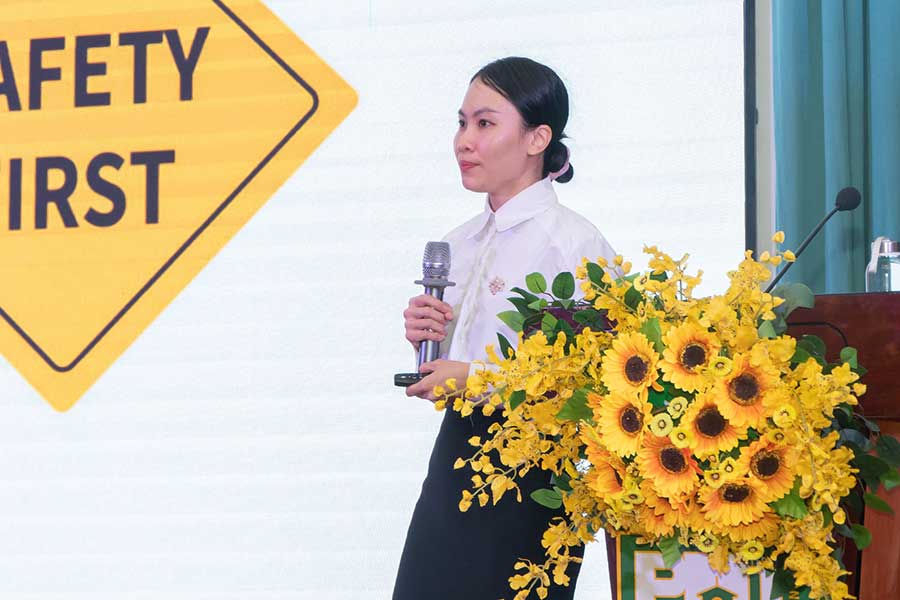 ThS. BS. Nguyễn Trần Ngọc Huyền trình bày báo cáo ứng dụng