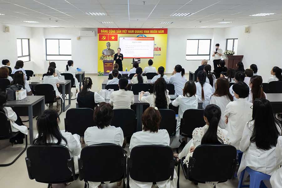 Chương trình cập nhật kiến thức khoa học “Công nghệ Nano Vàng Lưỡng tháp và Dịch chiết Thực vật trong chăm sóc Da mụn - Da đầu gàu và ngứa” tại SHTP Labs - 2