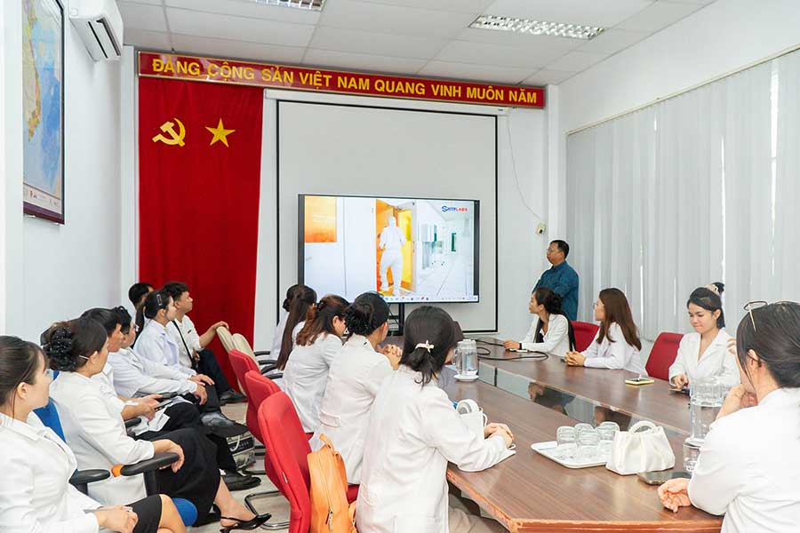 Chương trình cập nhật kiến thức khoa học “Công nghệ Nano Vàng Lưỡng tháp và Dịch chiết Thực vật trong chăm sóc Da mụn - Da đầu gàu và ngứa” tại SHTP Labs - 5