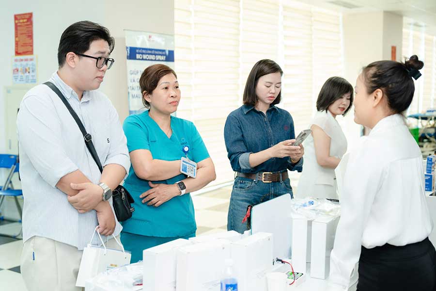 Hà Nội | Hội thảo “Báo cáo cập nhật Ứng dụng Công nghệ PRP – PRF và Công nghệ Sinh học trong Da Liễu – Da thẩm mỹ” tại Bệnh viện Đại học Phenikaa - 31