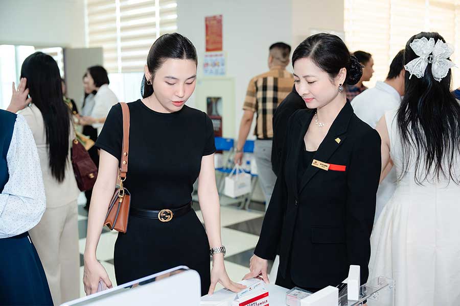 Hà Nội | Hội thảo “Báo cáo cập nhật Ứng dụng Công nghệ PRP – PRF và Công nghệ Sinh học trong Da Liễu – Da thẩm mỹ” tại Bệnh viện Đại học Phenikaa - 35