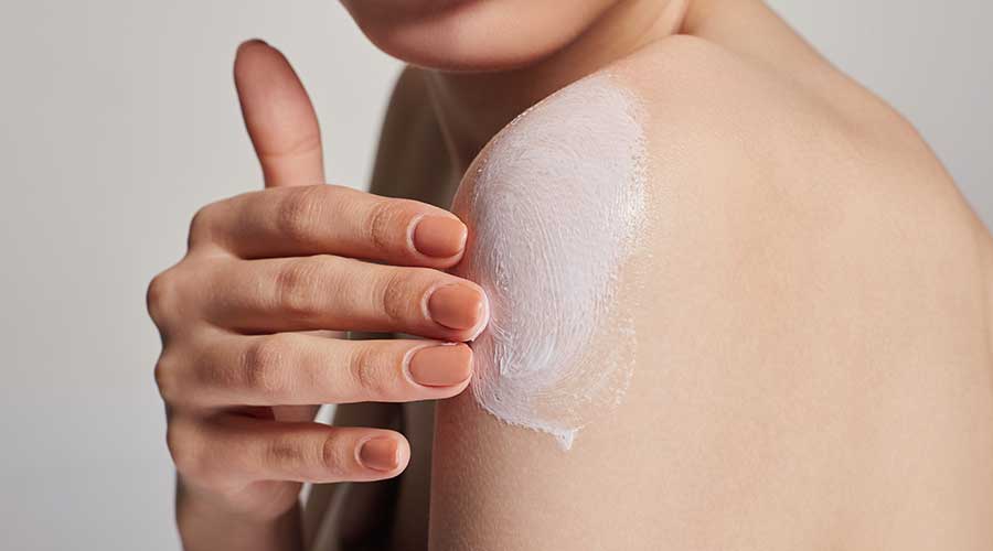 Kem dưỡng body giúp chăm sóc vẻ bên ngoài và góp phần duy trì trạng thái ổn định của làn da cơ thể